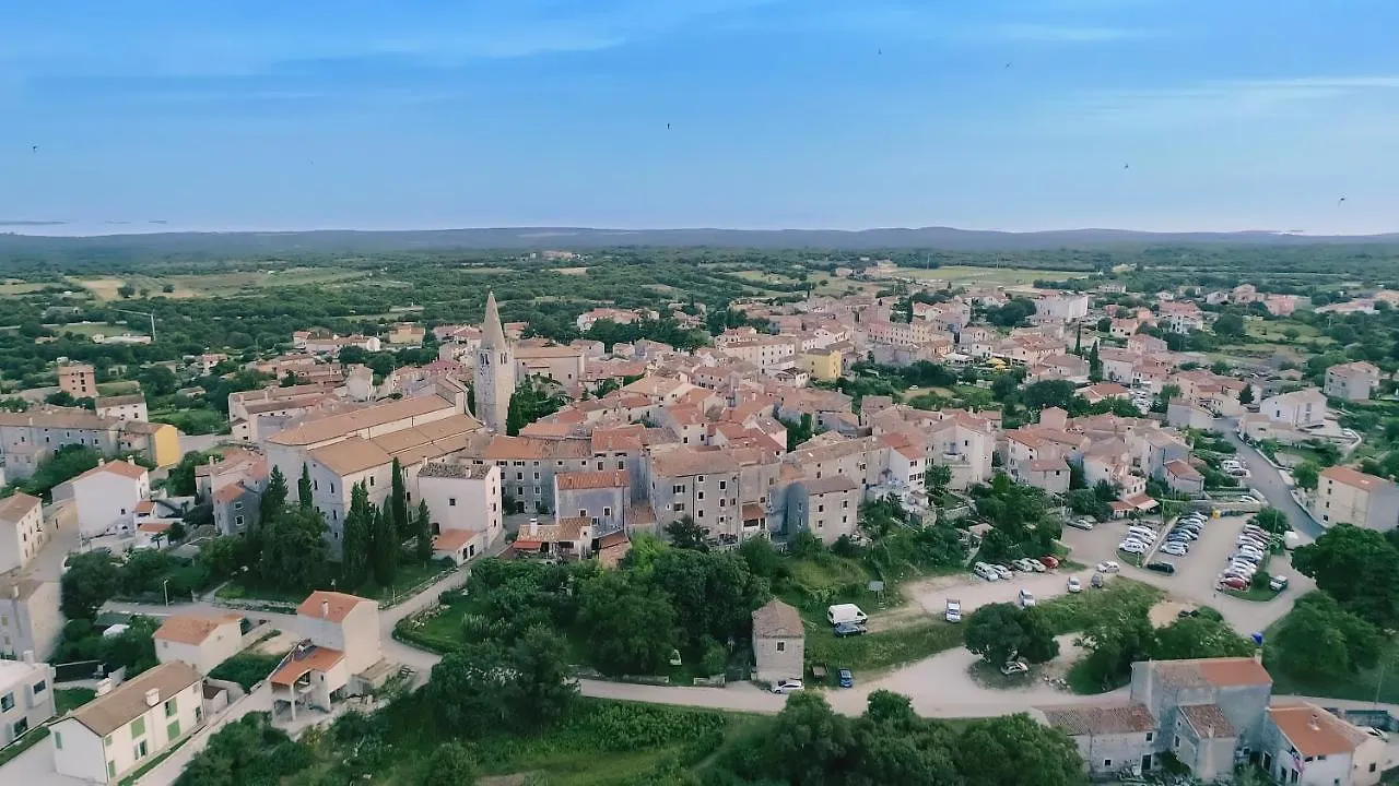 Mon Perin Castrum - Studio Apartment Castel Bale Croacia